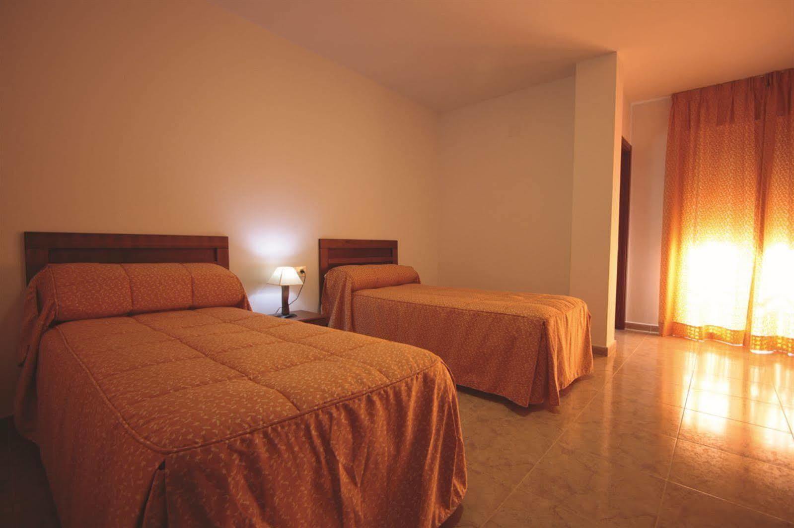 Hotel Balneario Fuentes Del Trampal Carmonita Extérieur photo